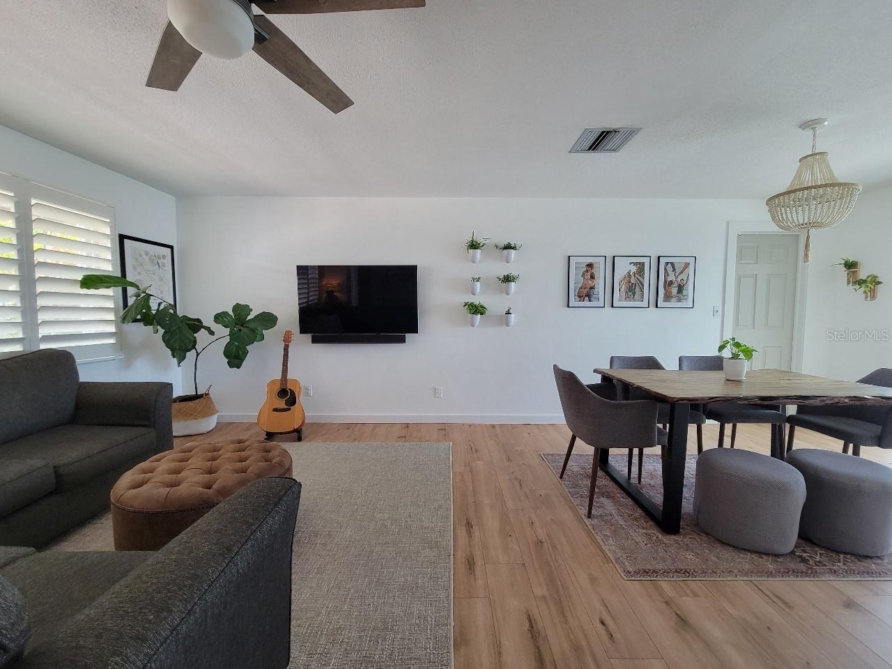 Image 23 of 58 For 7092 Shore Drive S