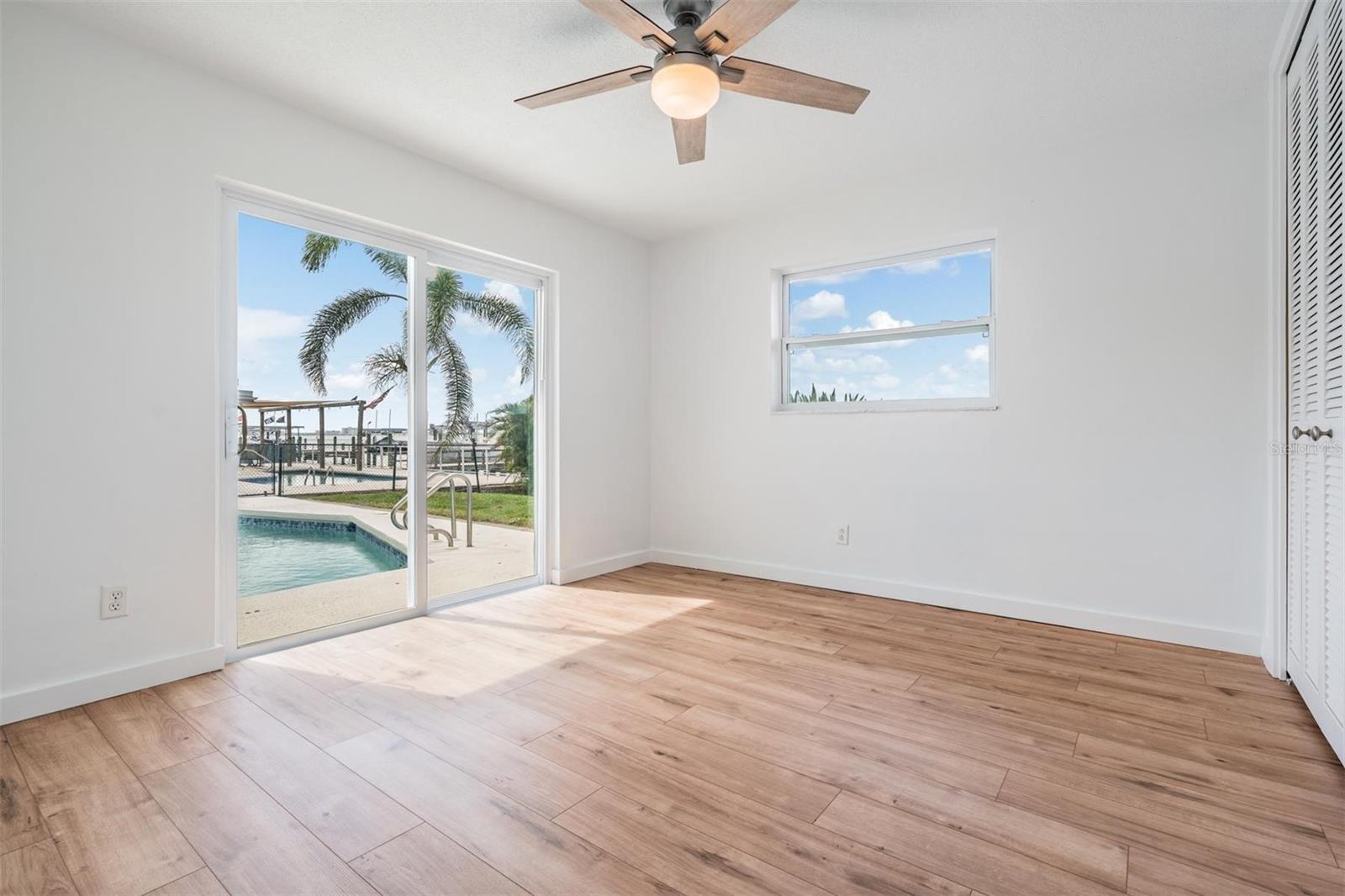 Image 33 of 58 For 7092 Shore Drive S