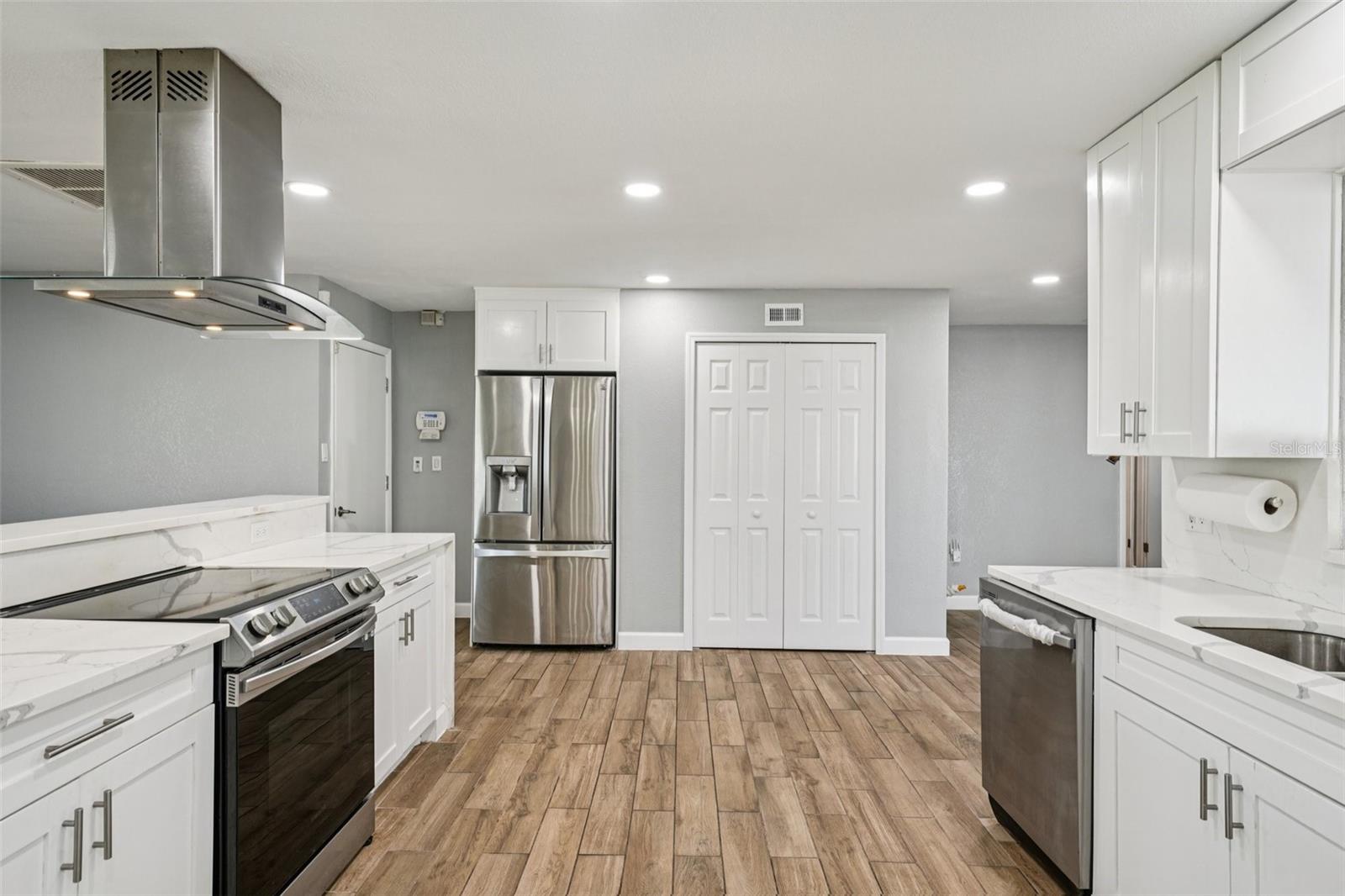 Image 16 of 52 For 6010 Bayou Grande Boulevard Ne