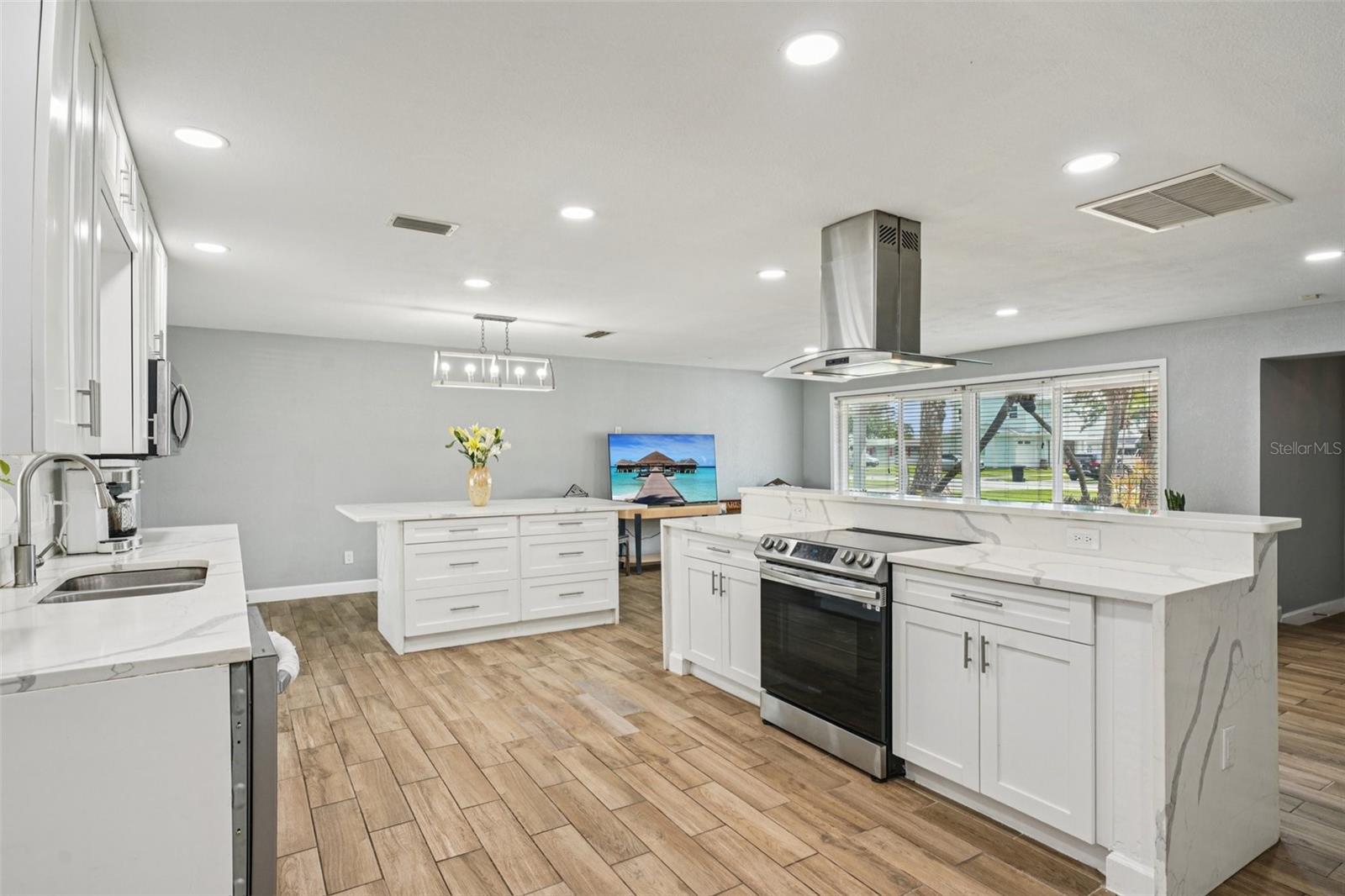 Image 28 of 52 For 6010 Bayou Grande Boulevard Ne