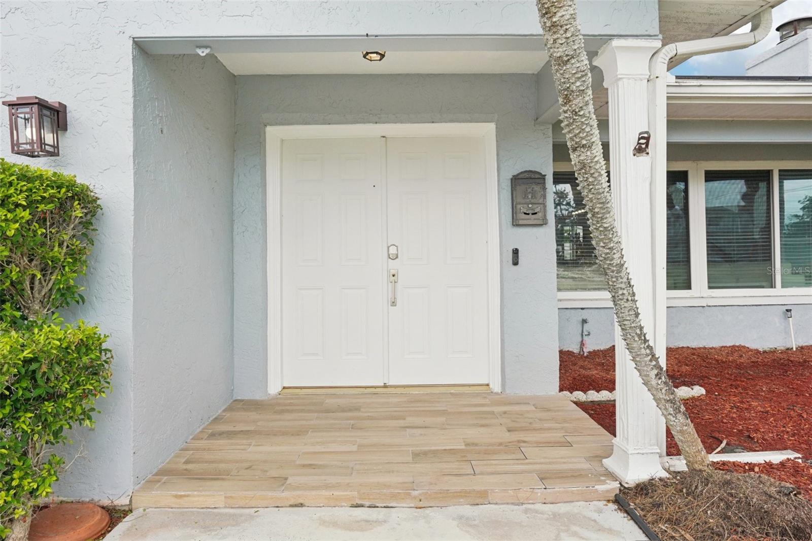Image 3 of 52 For 6010 Bayou Grande Boulevard Ne