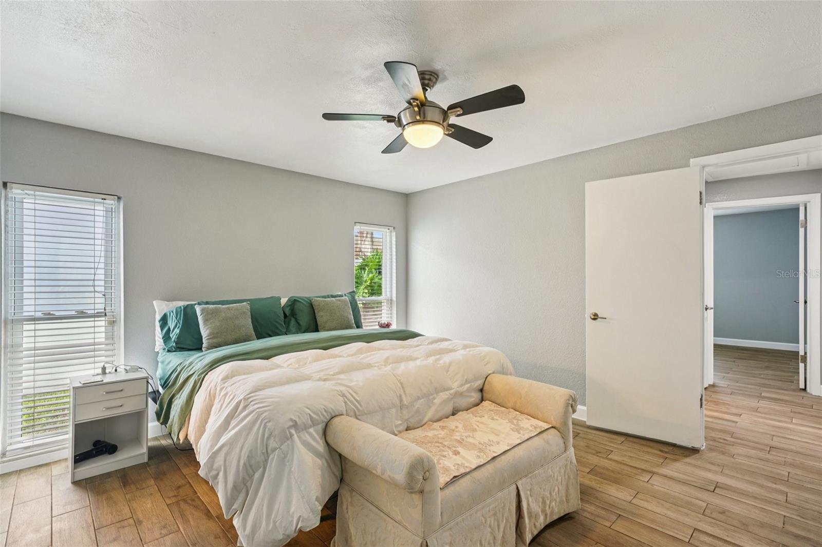 Image 35 of 52 For 6010 Bayou Grande Boulevard Ne
