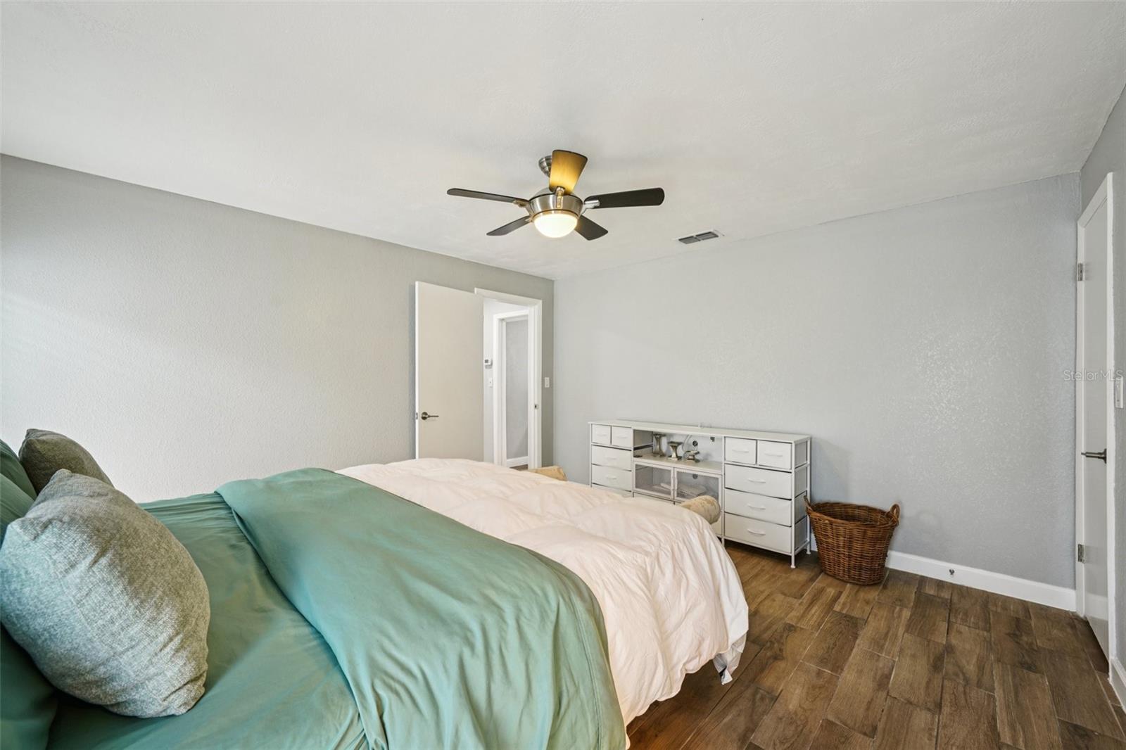 Image 36 of 52 For 6010 Bayou Grande Boulevard Ne