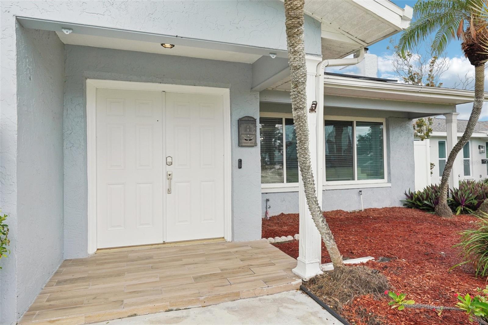 Image 5 of 52 For 6010 Bayou Grande Boulevard Ne