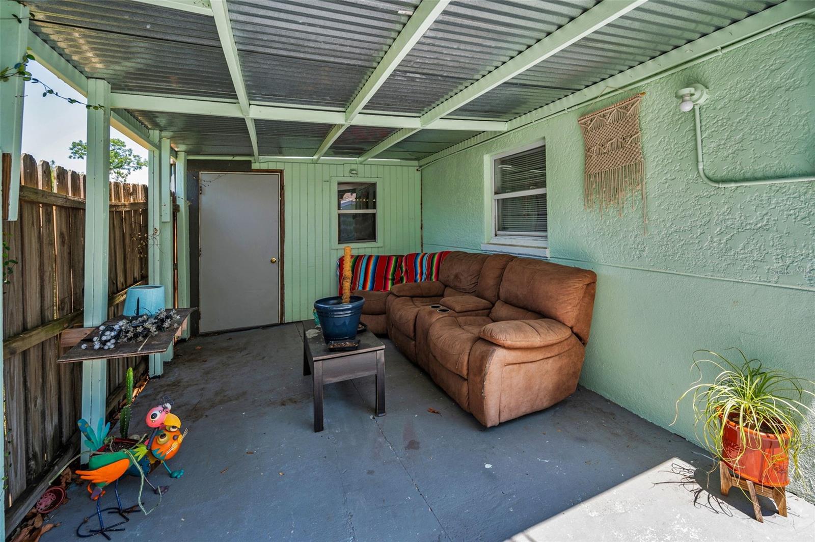 Image 26 of 35 For 1101 Essex Drive N