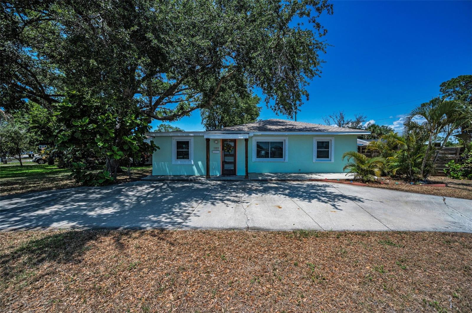 Image 31 of 35 For 1101 Essex Drive N