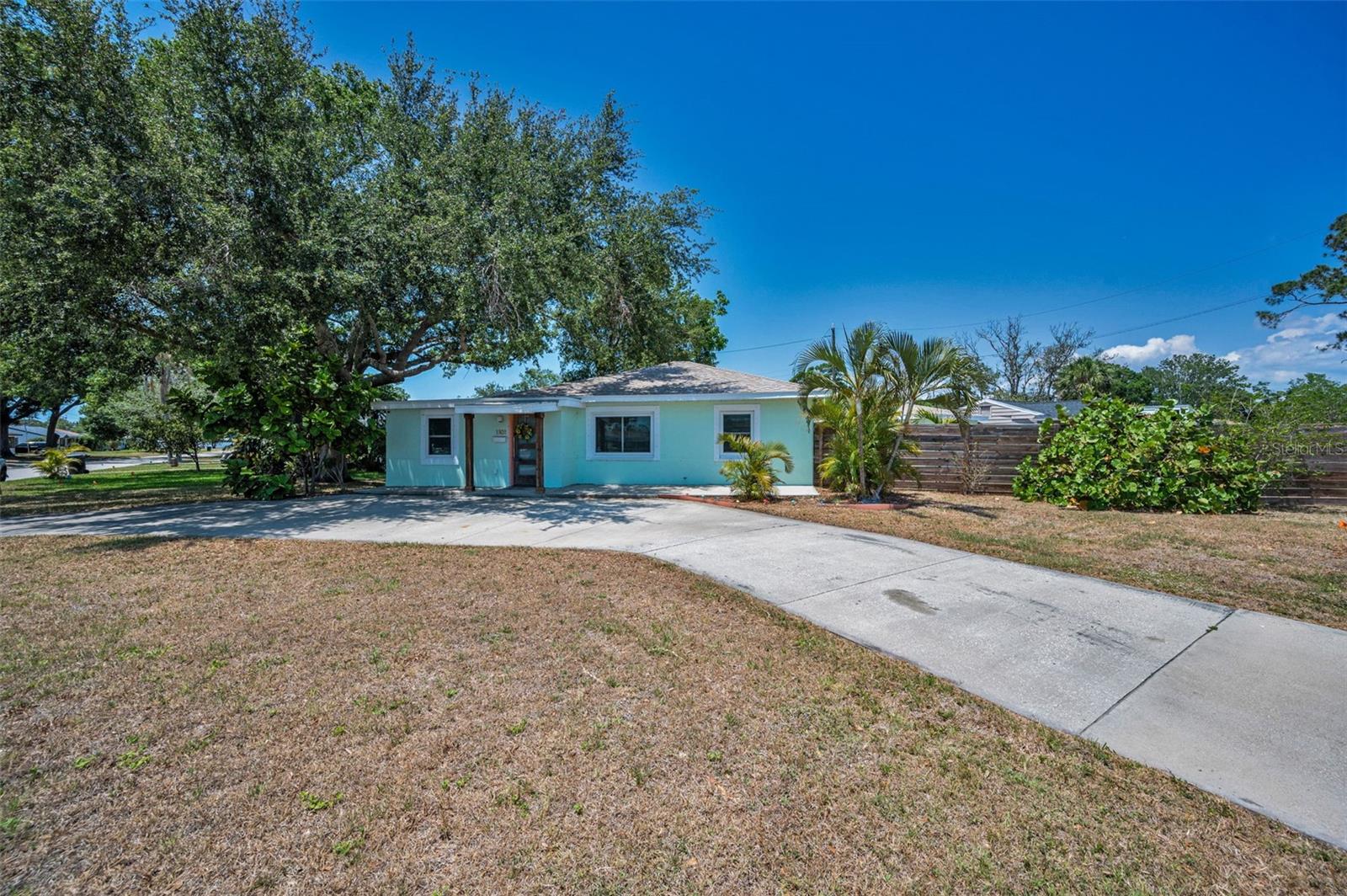 Image 33 of 35 For 1101 Essex Drive N