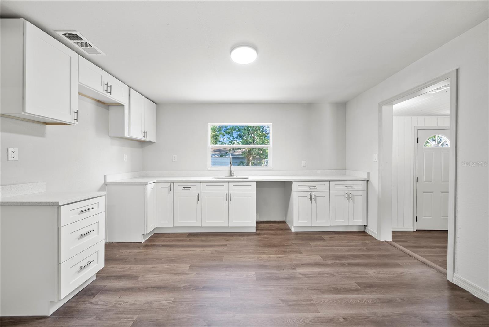Image 2 of 10 For 1108 Annie Street