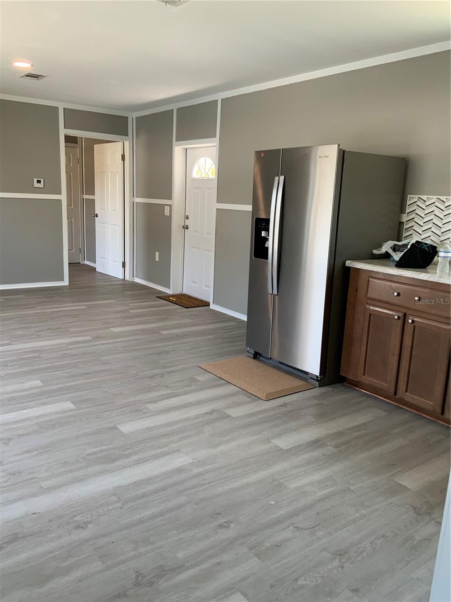 Image 11 of 25 For 11351 Edison Avenue