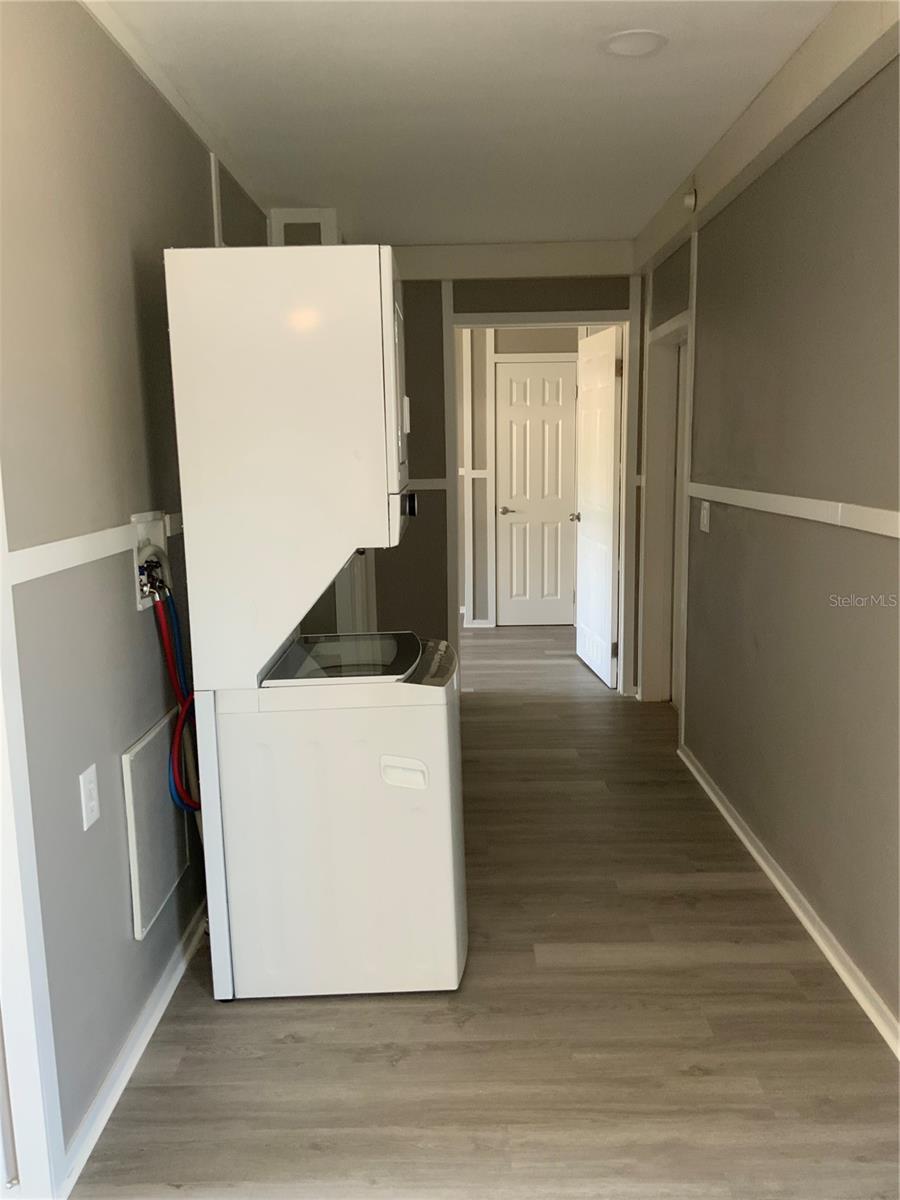 Image 12 of 25 For 11351 Edison Avenue
