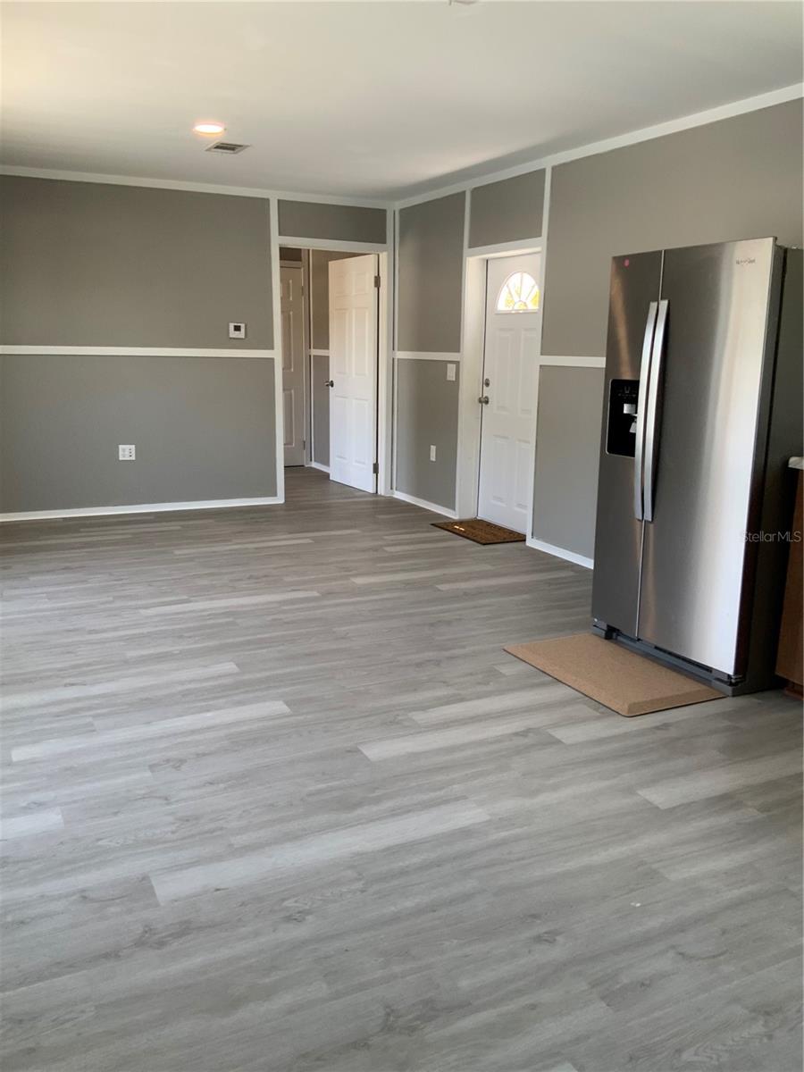 Image 13 of 25 For 11351 Edison Avenue