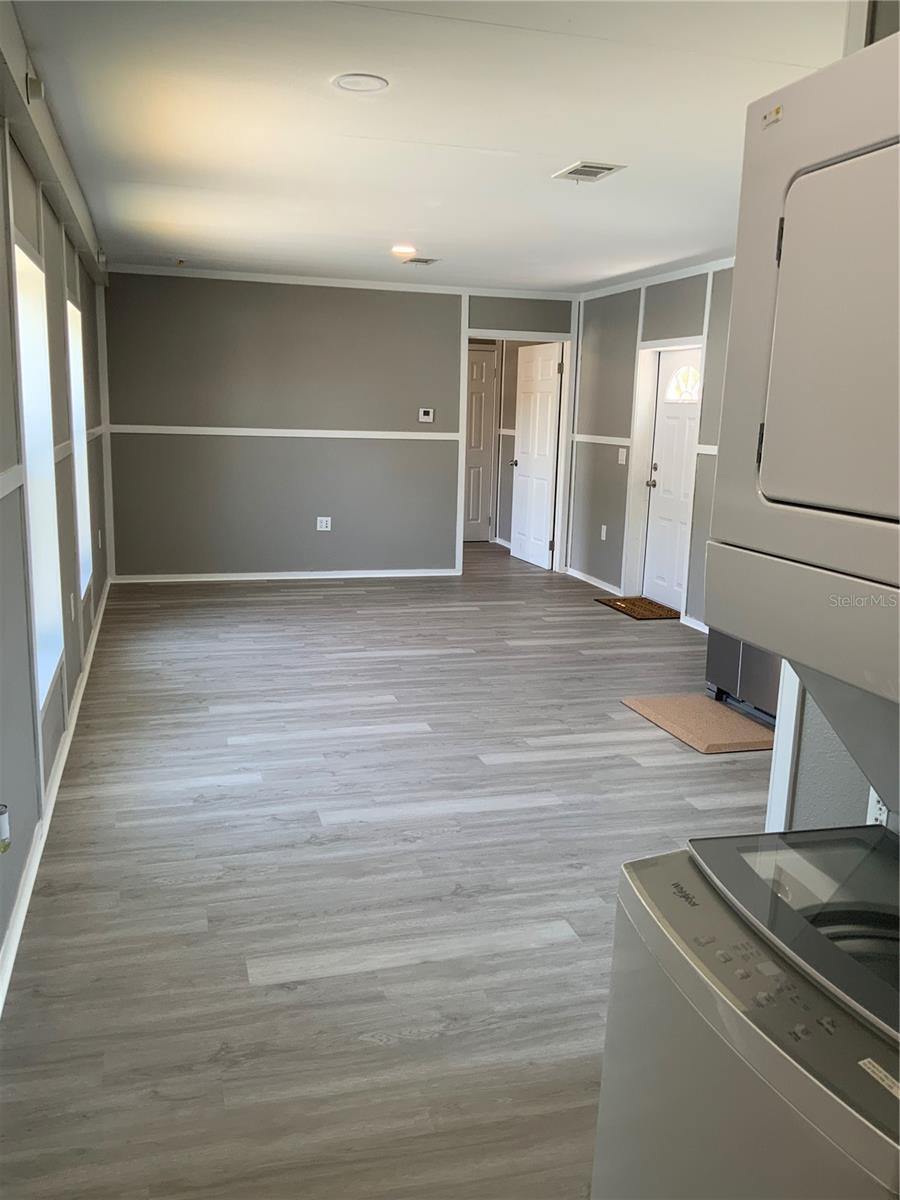 Image 15 of 25 For 11351 Edison Avenue