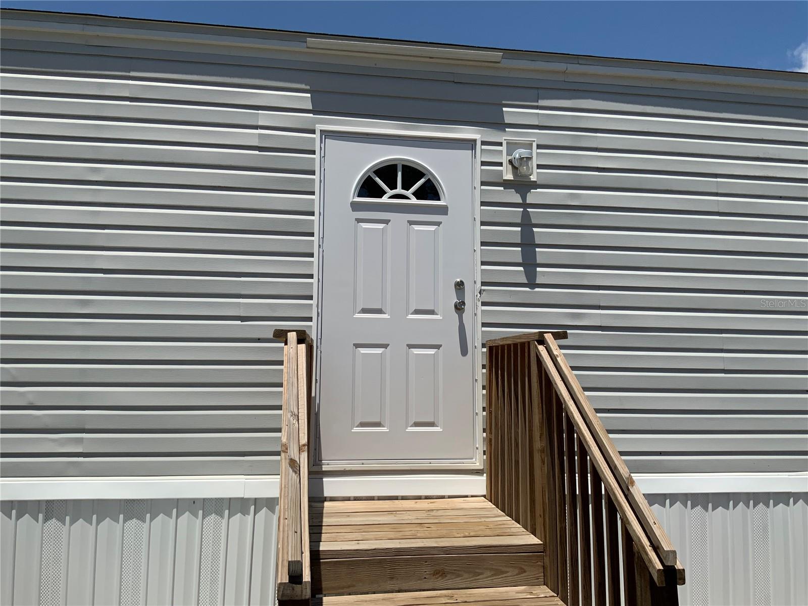 Image 5 of 25 For 11351 Edison Avenue