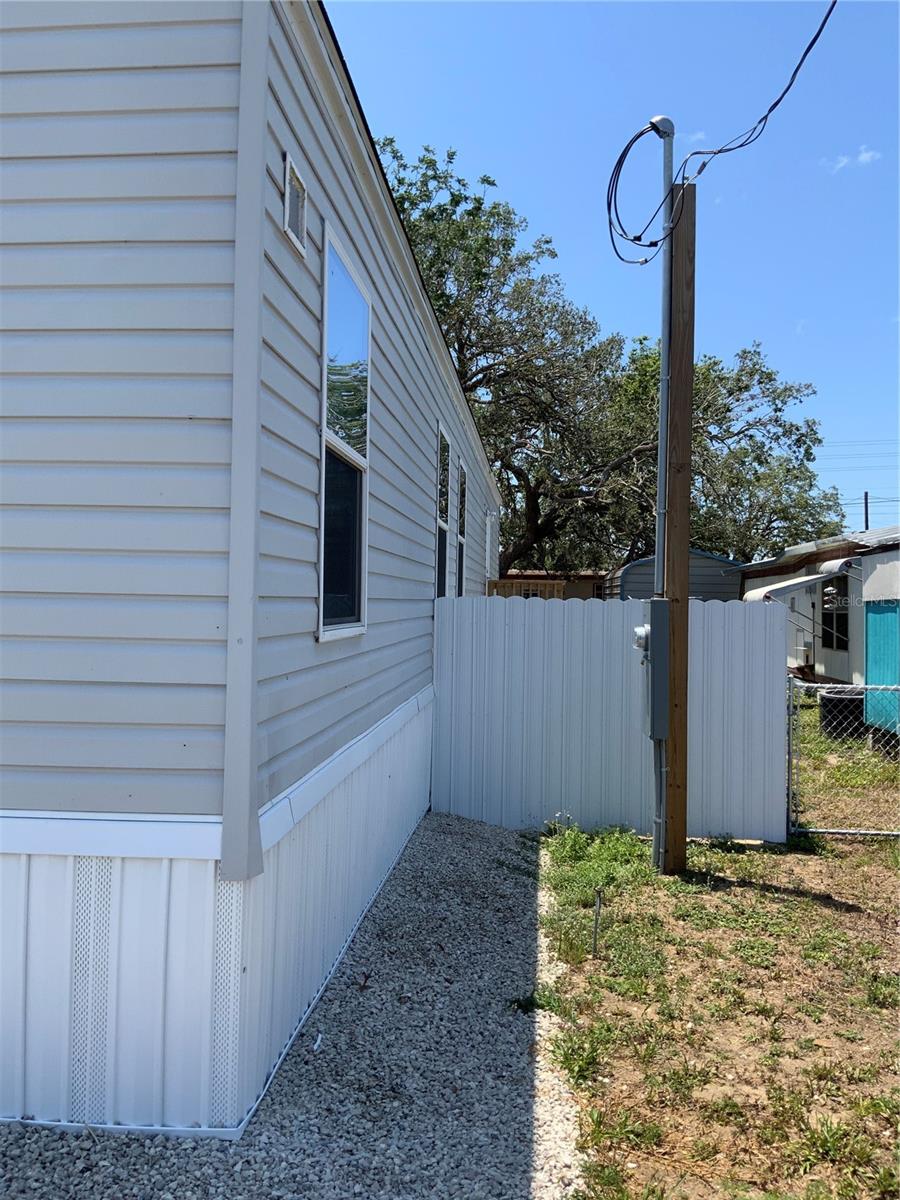 Image 6 of 25 For 11351 Edison Avenue