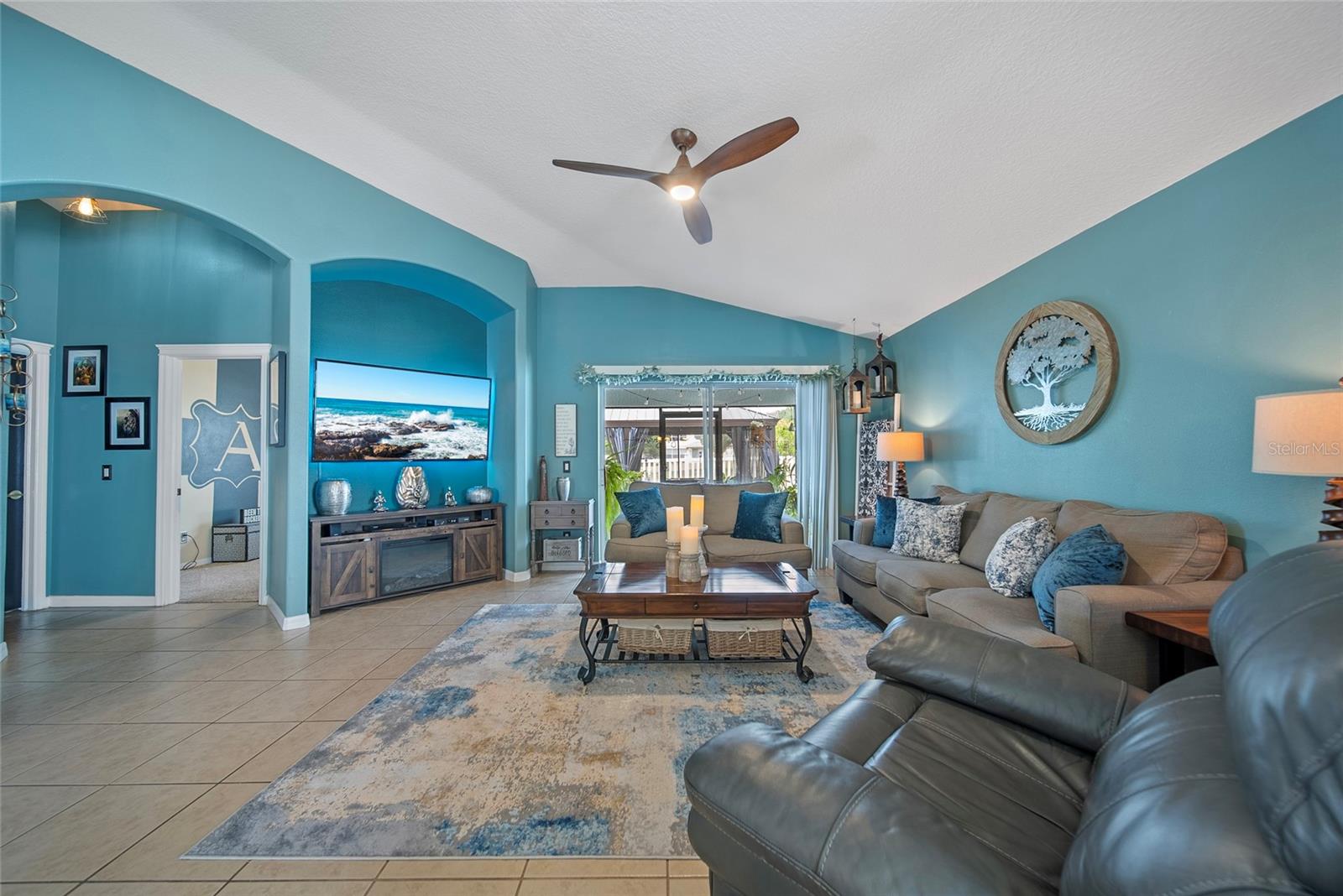 Image 15 of 44 For 35819 Diamond Head Court