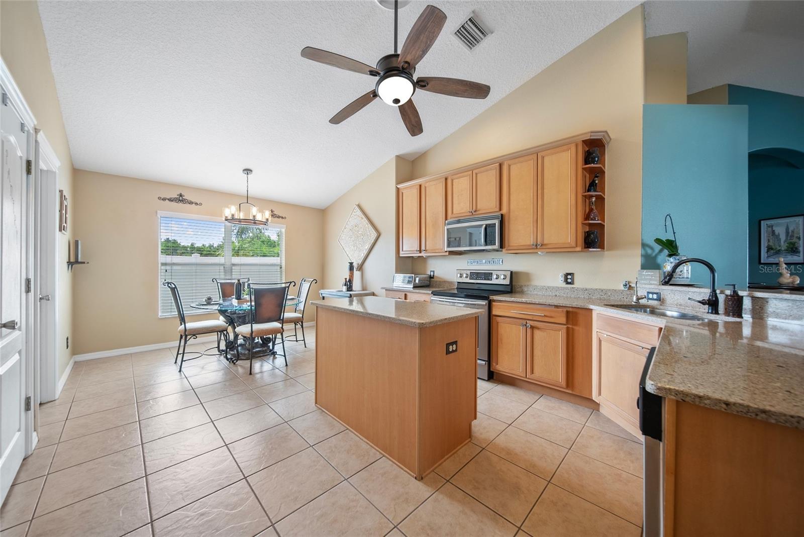 Image 6 of 44 For 35819 Diamond Head Court