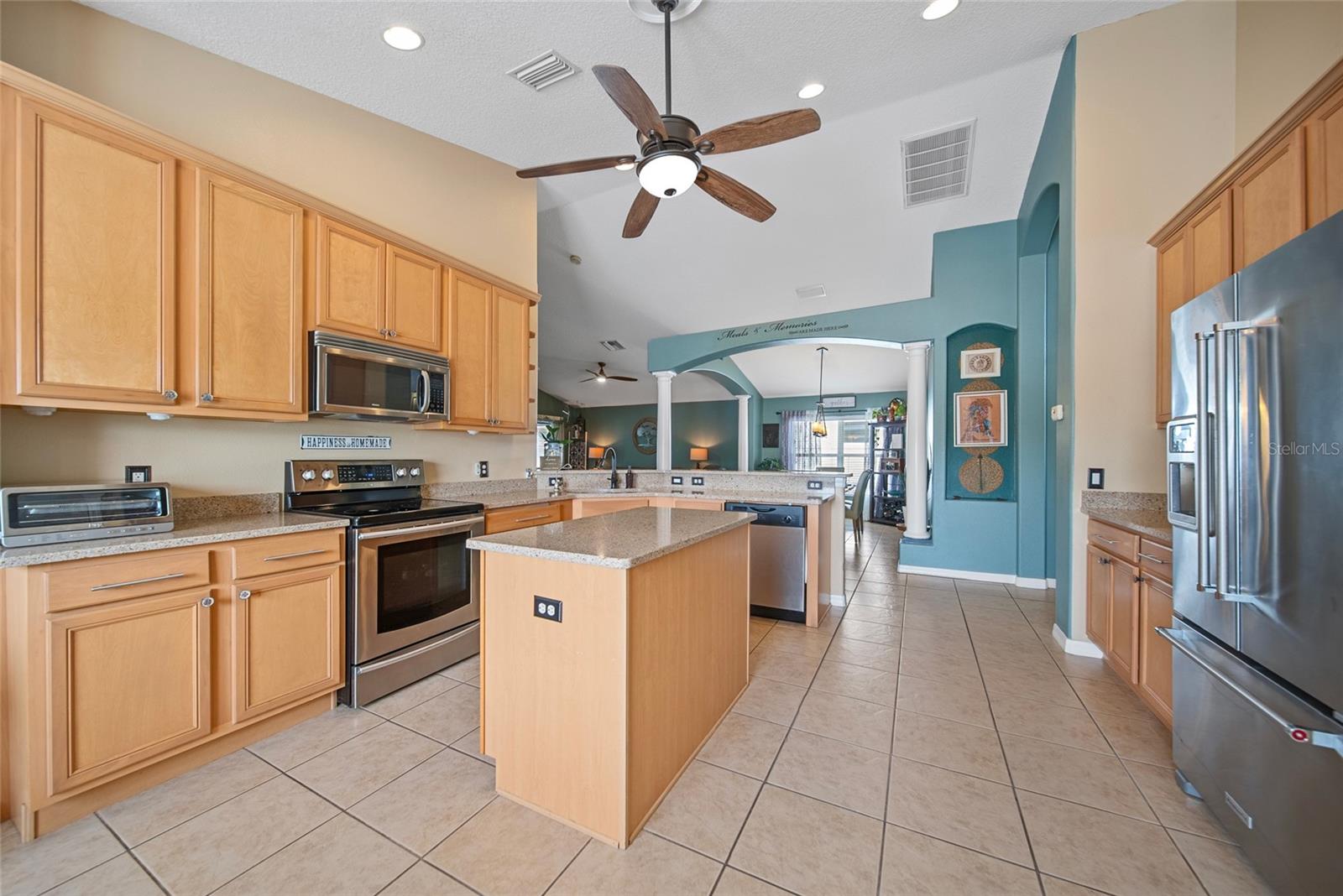 Image 7 of 44 For 35819 Diamond Head Court
