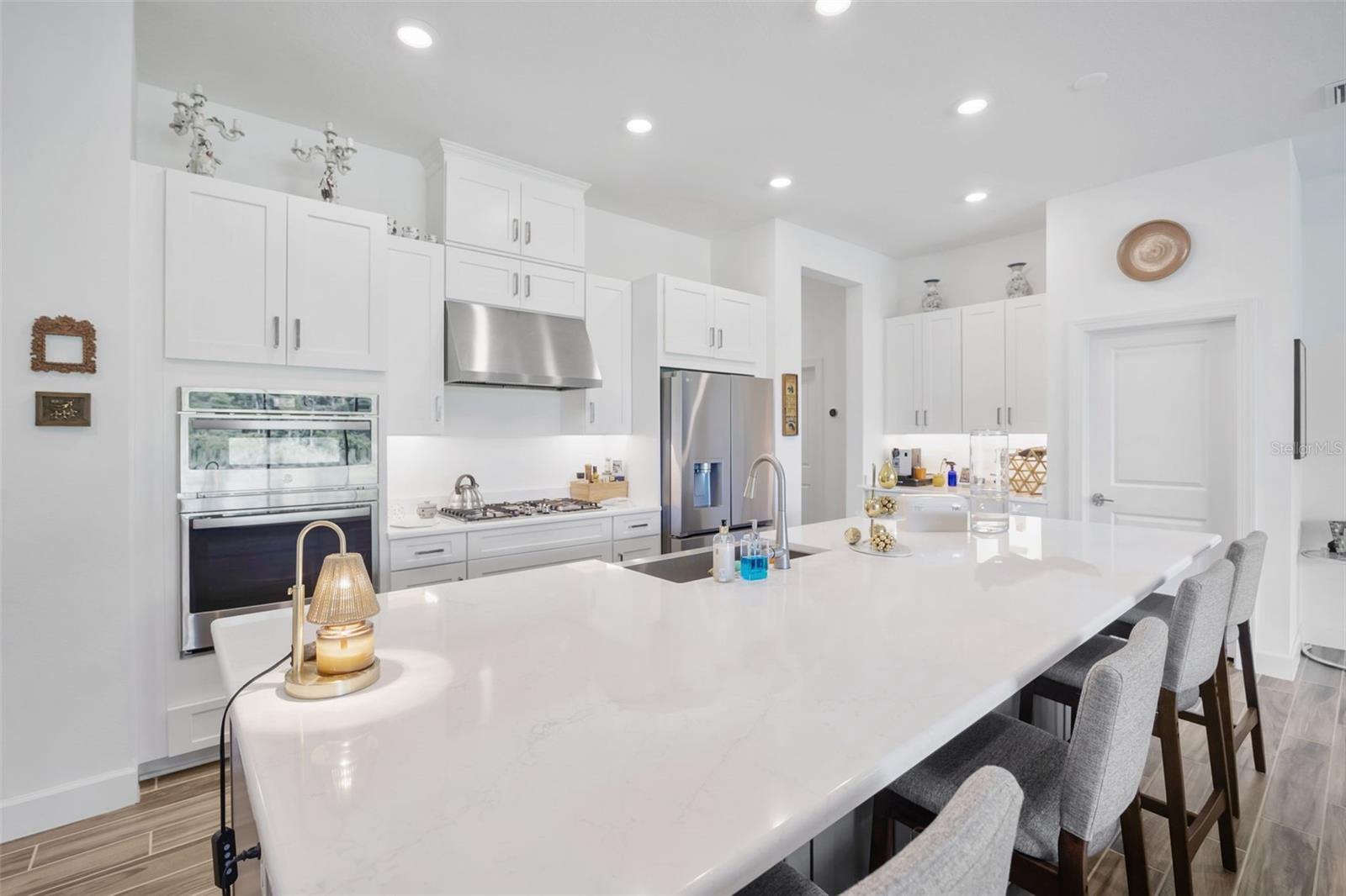 Listing photo id 11 for 4831 Rosatti Road
