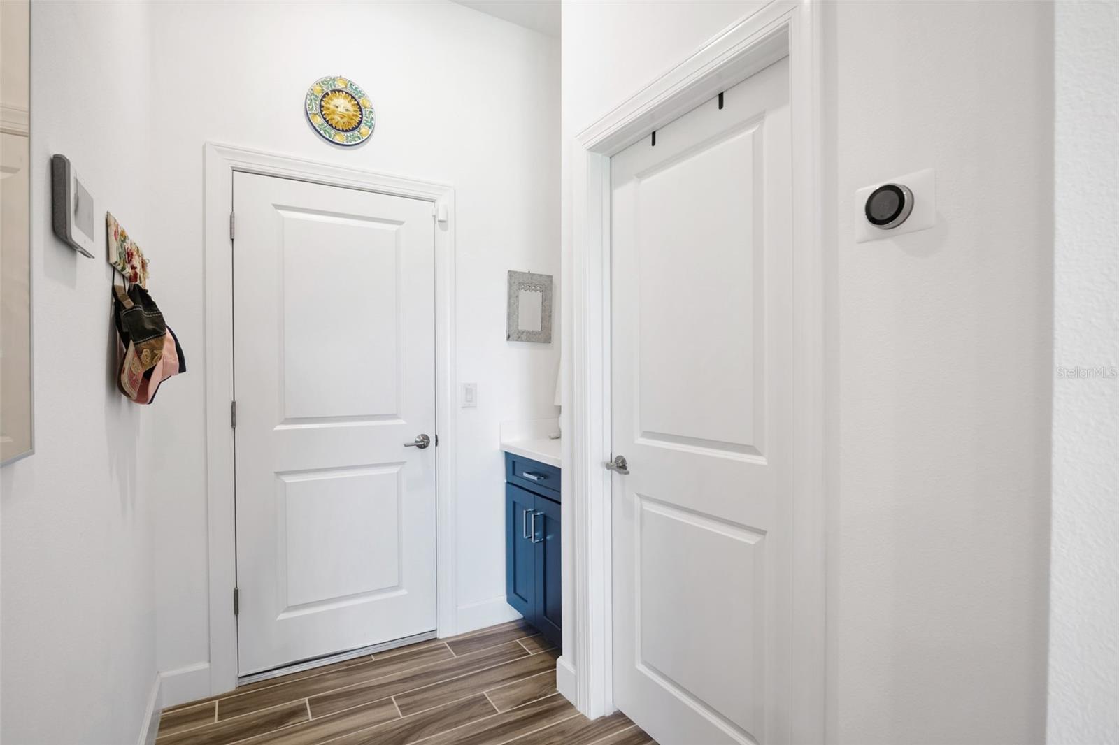 Listing photo id 41 for 4831 Rosatti Road