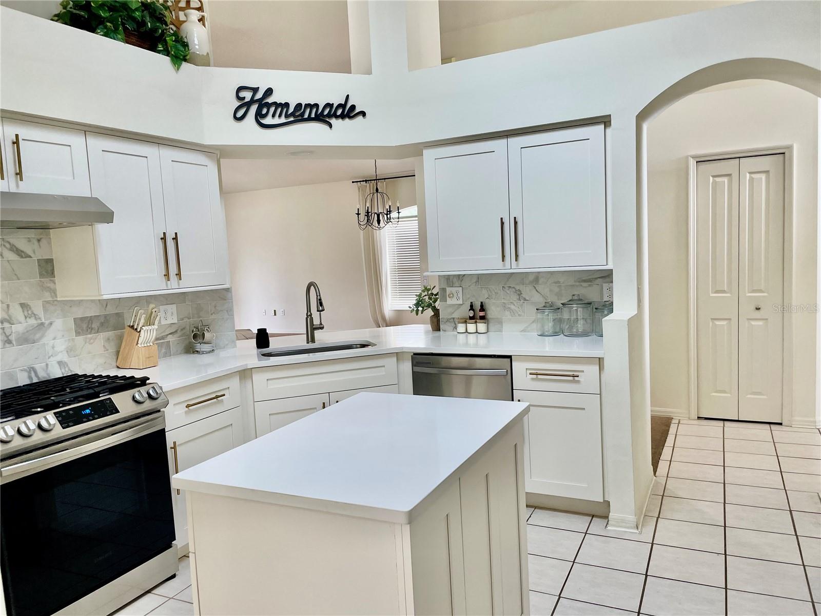 Image 10 of 42 For 29228 Yarrow Drive