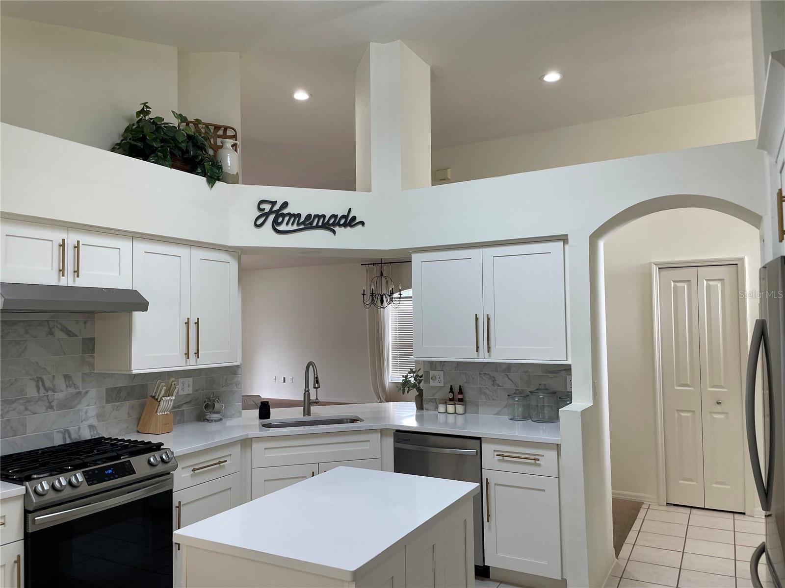 Image 5 of 42 For 29228 Yarrow Drive