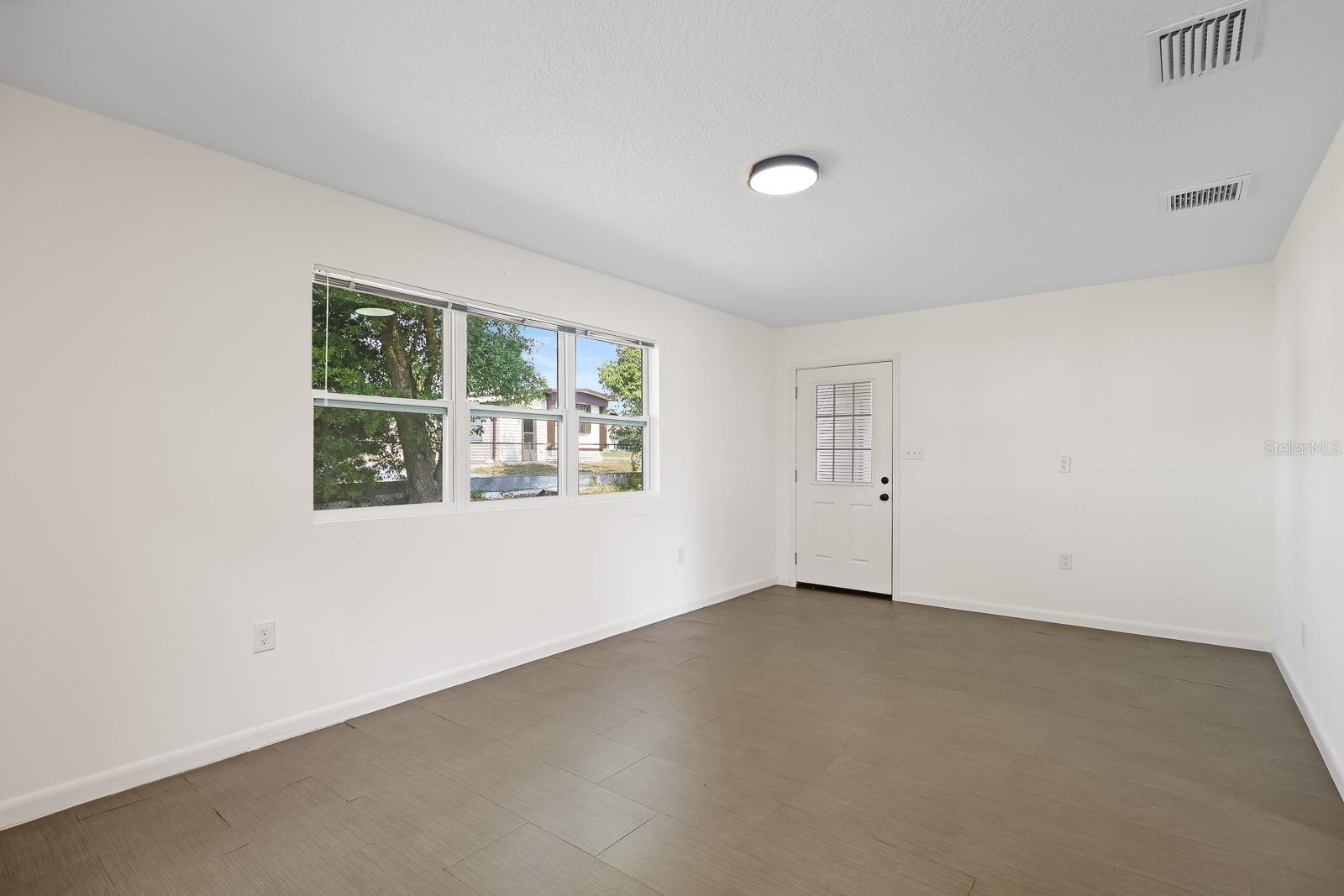 Image 11 of 38 For 6109 16th Street