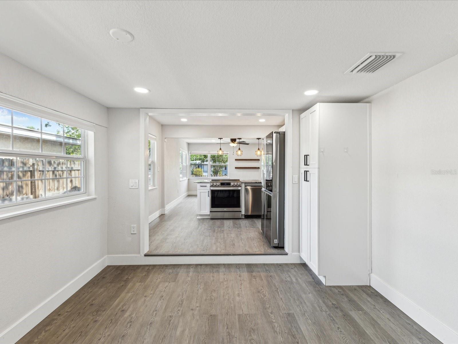 Image 10 of 37 For 6436 2nd Avenue S