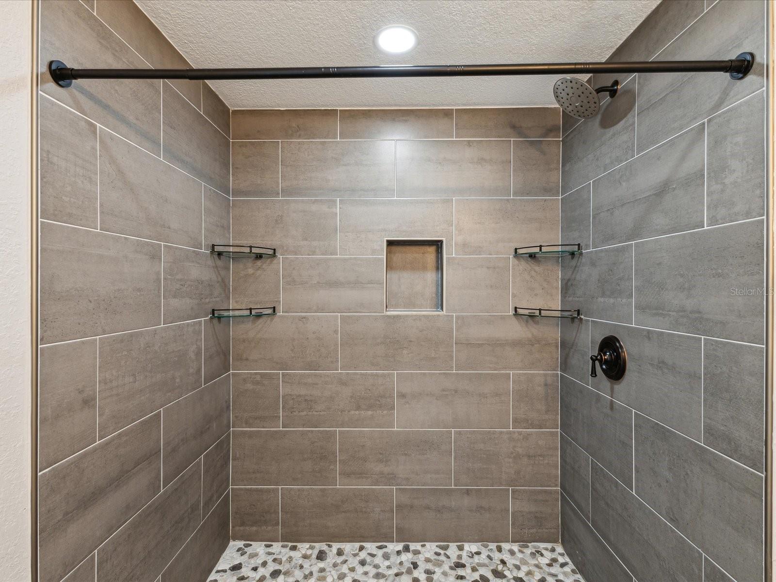 Image 15 of 37 For 6436 2nd Avenue S