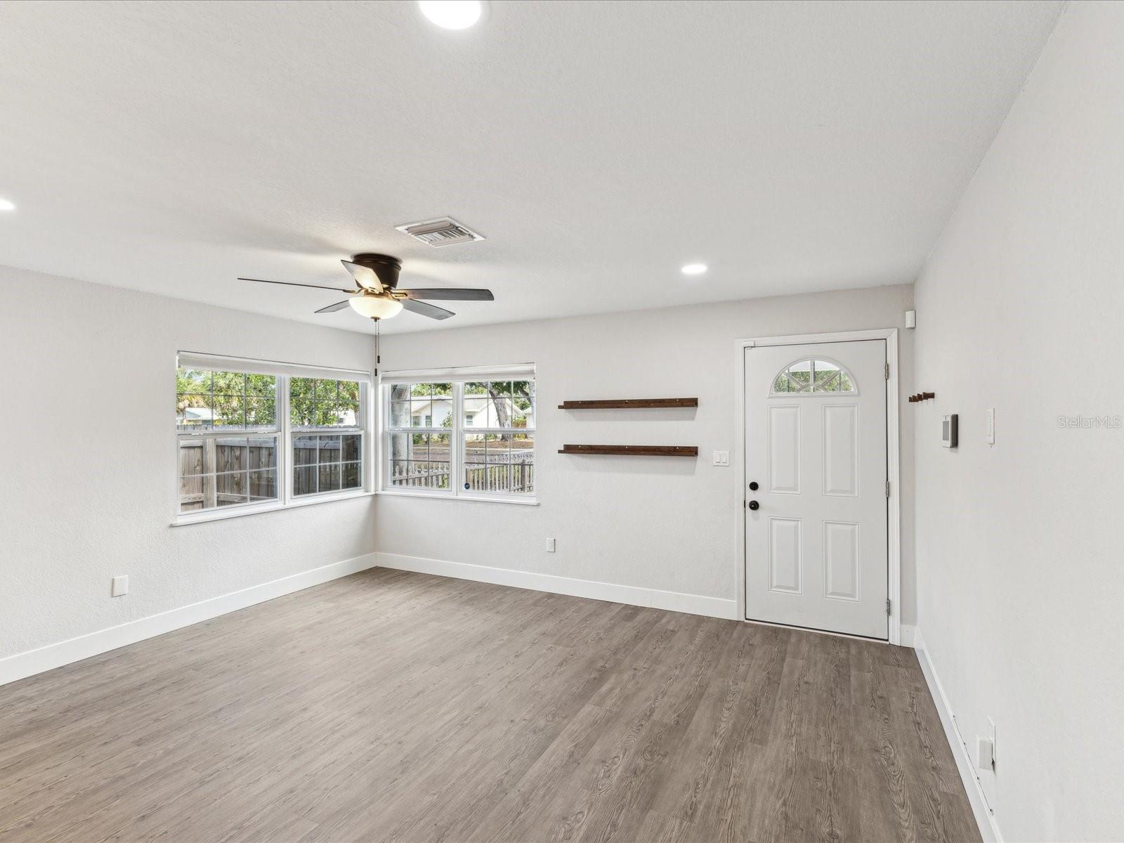 Image 9 of 37 For 6436 2nd Avenue S