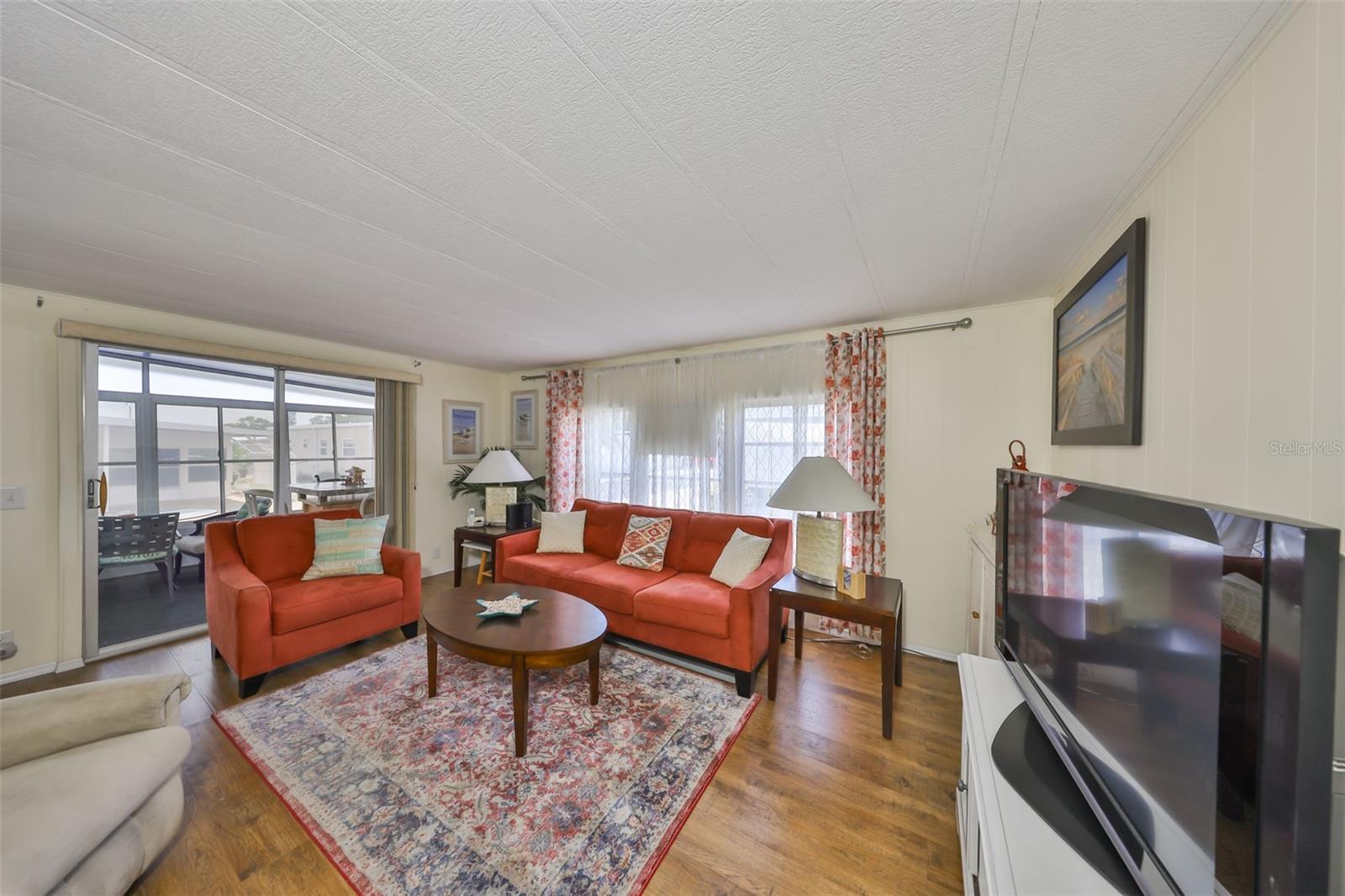 Image 11 of 32 For 23 Pindo Palm Street E