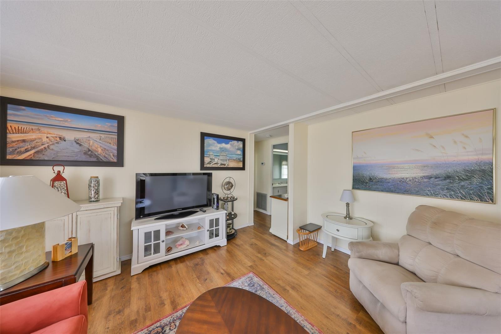 Image 12 of 32 For 23 Pindo Palm Street E