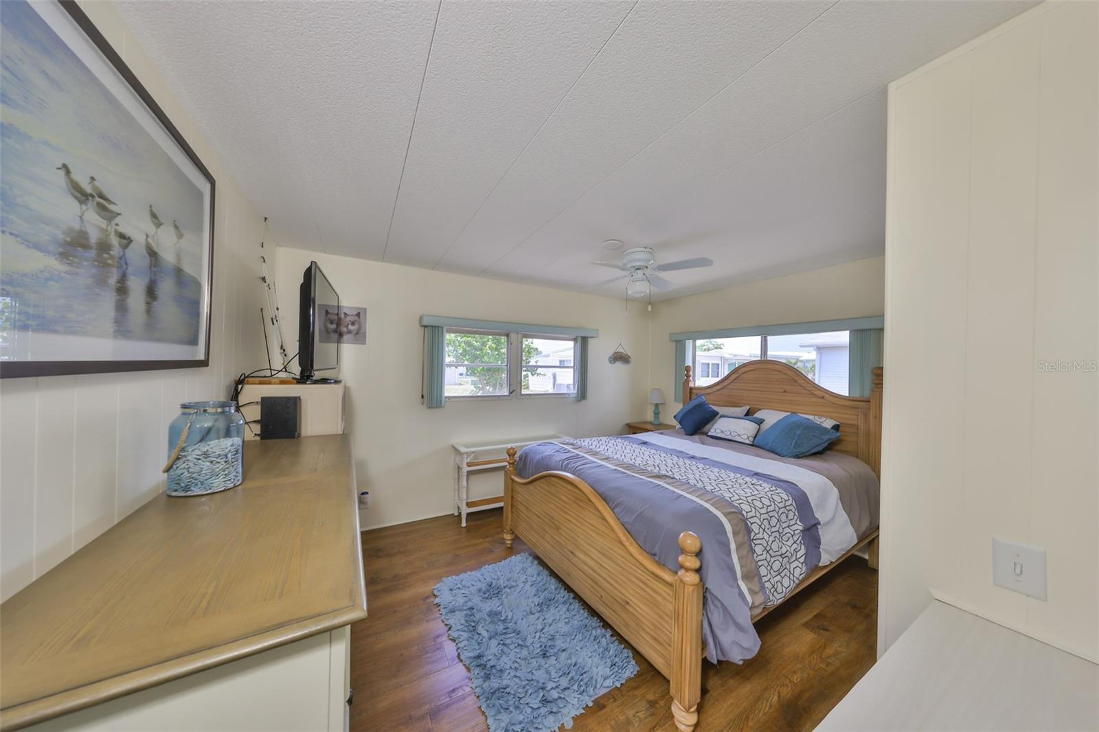 Image 13 of 32 For 23 Pindo Palm Street E