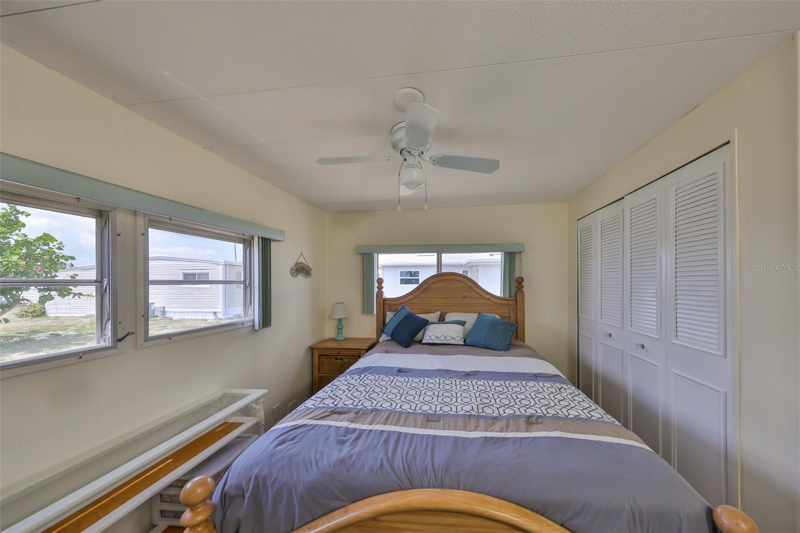 Image 15 of 32 For 23 Pindo Palm Street E
