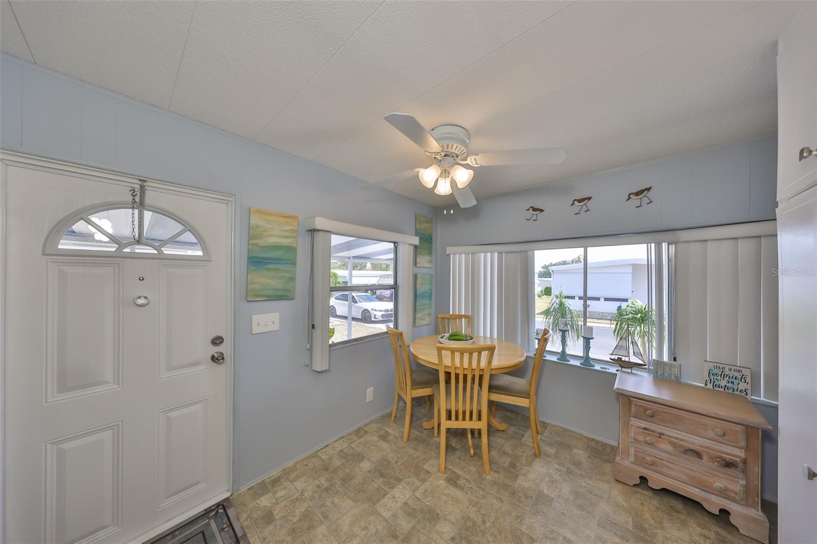 Image 3 of 32 For 23 Pindo Palm Street E