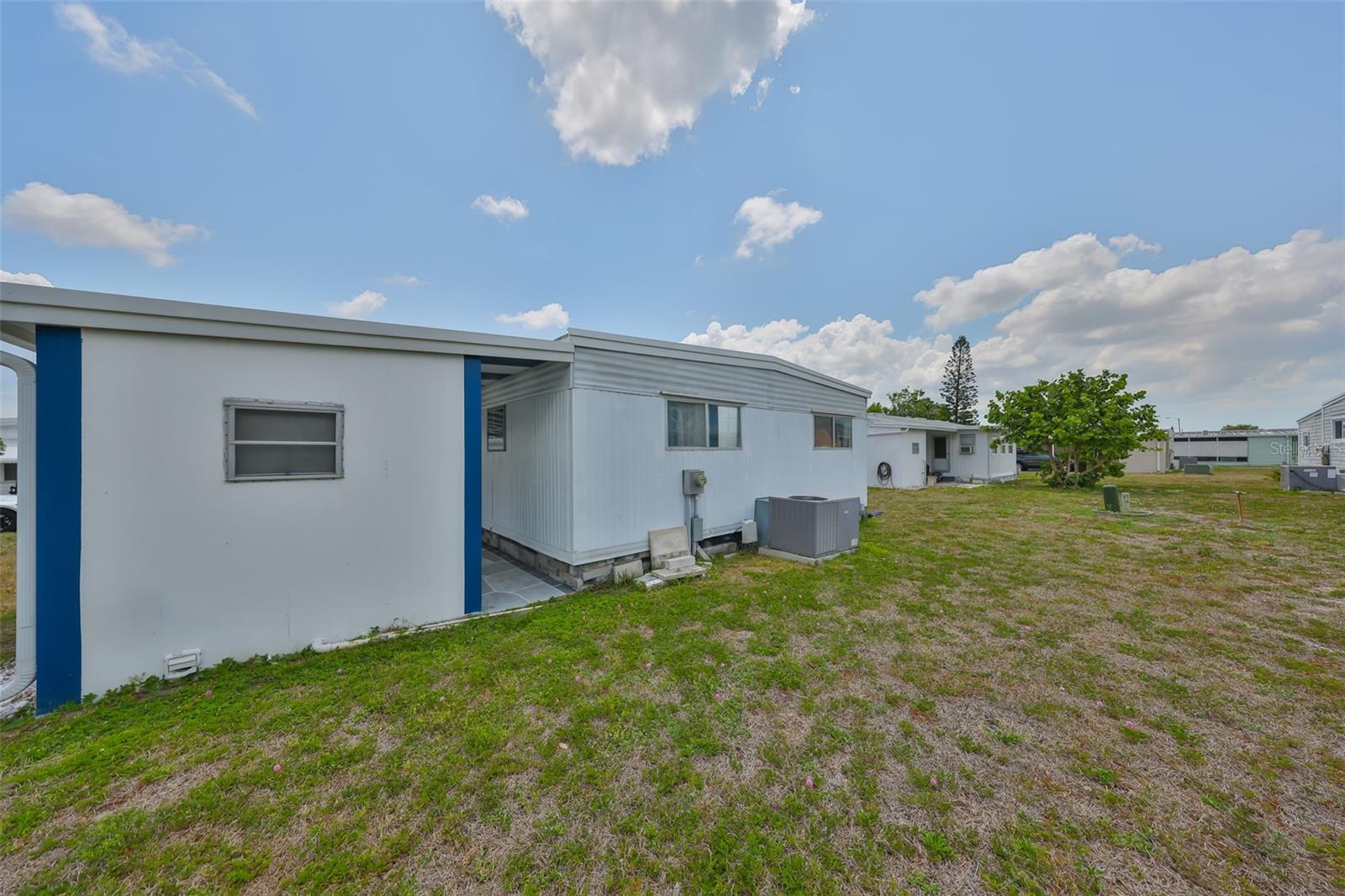 Image 31 of 32 For 23 Pindo Palm Street E