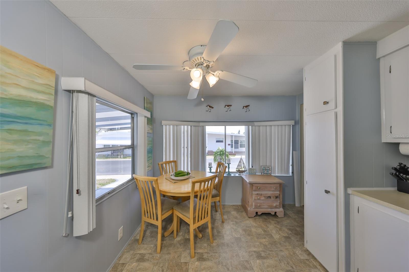 Image 7 of 32 For 23 Pindo Palm Street E