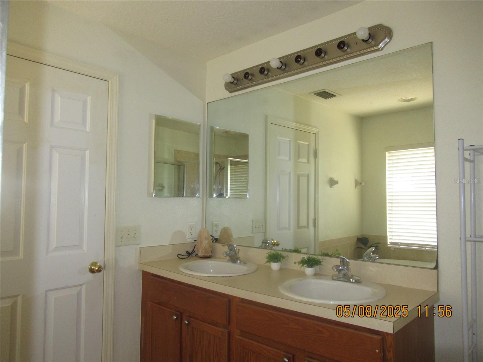 Image 9 of 14 For 10309 Avelar Ridge Drive
