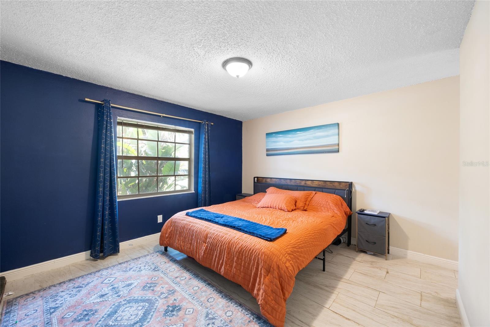 Image 14 of 51 For 916 Shangri La Drive