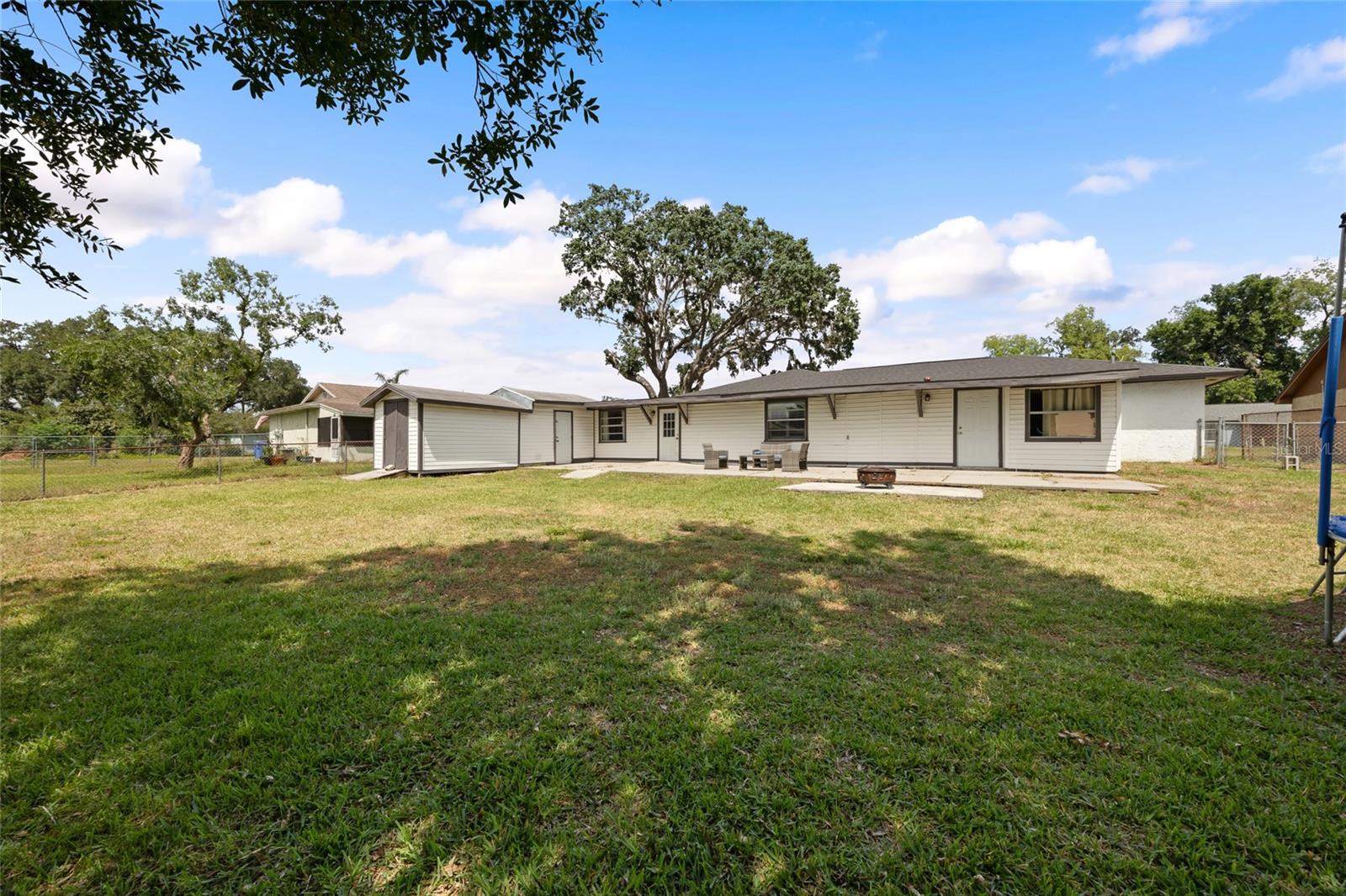 Image 33 of 51 For 916 Shangri La Drive