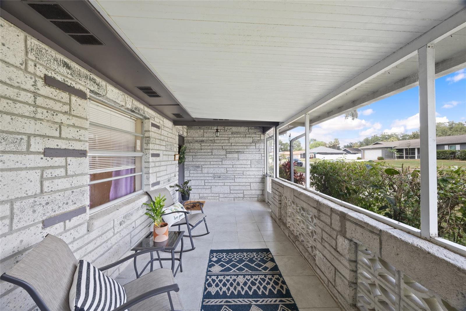Image 4 of 51 For 916 Shangri La Drive