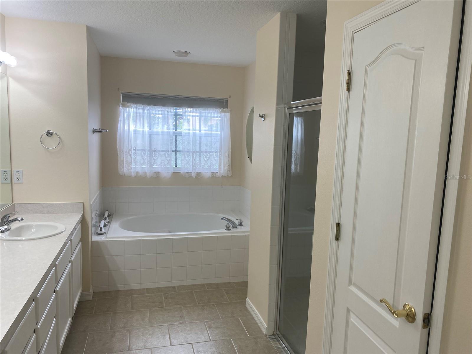 Image 22 of 30 For 10422 Moshie Lane