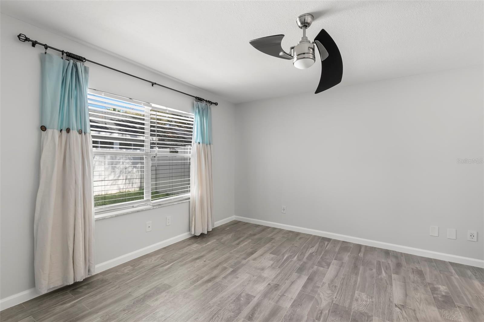 Image 14 of 29 For 1463 Brier Court