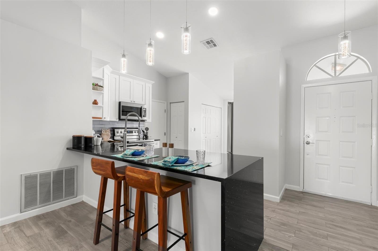 Image 4 of 29 For 1463 Brier Court