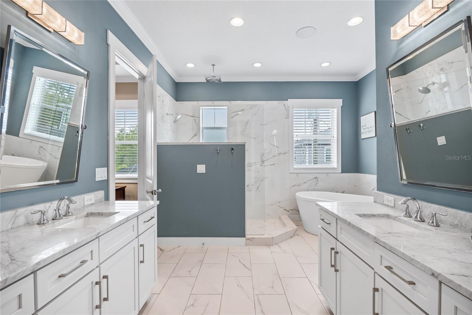 Image 29 of 42 For 3611 Royal Palm Circle