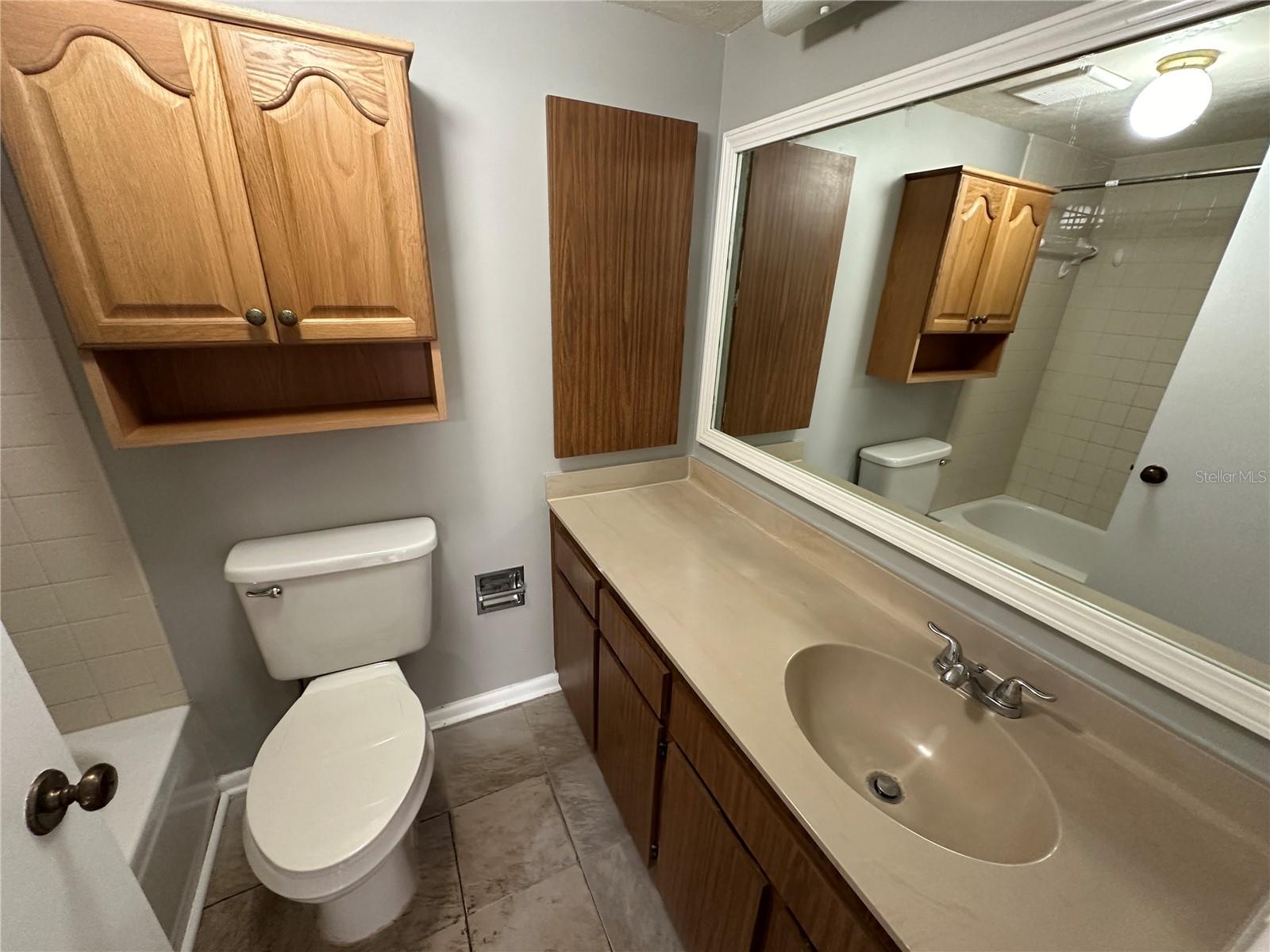 Image 10 of 19 For 6202 Greenleaf Lane