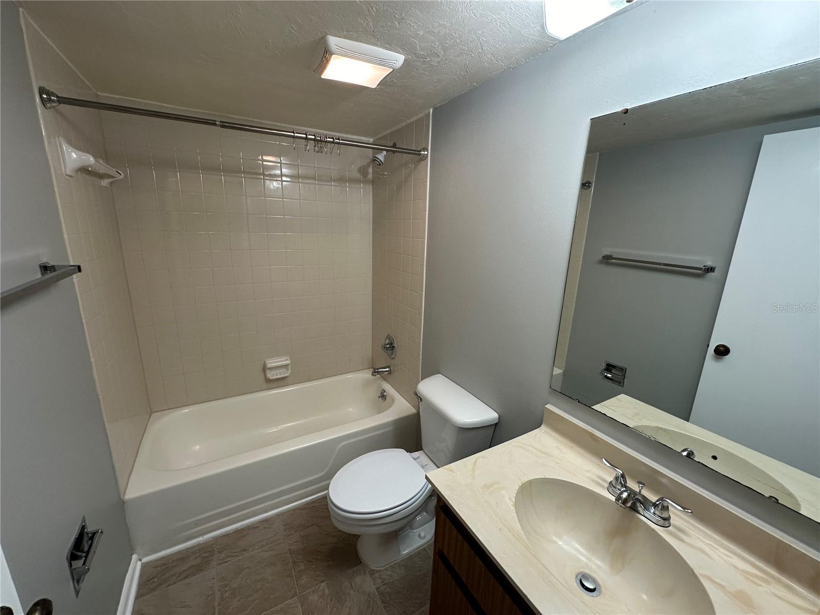 Image 18 of 19 For 6202 Greenleaf Lane