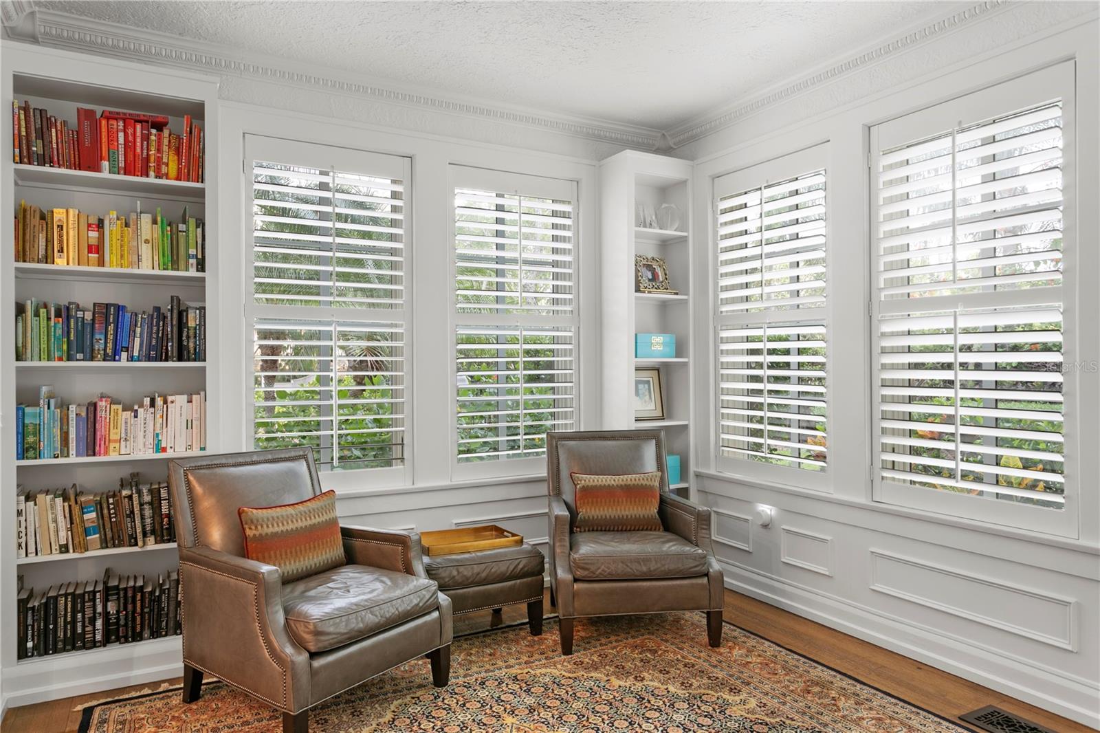 Listing photo id 11 for 136 Davis Boulevard