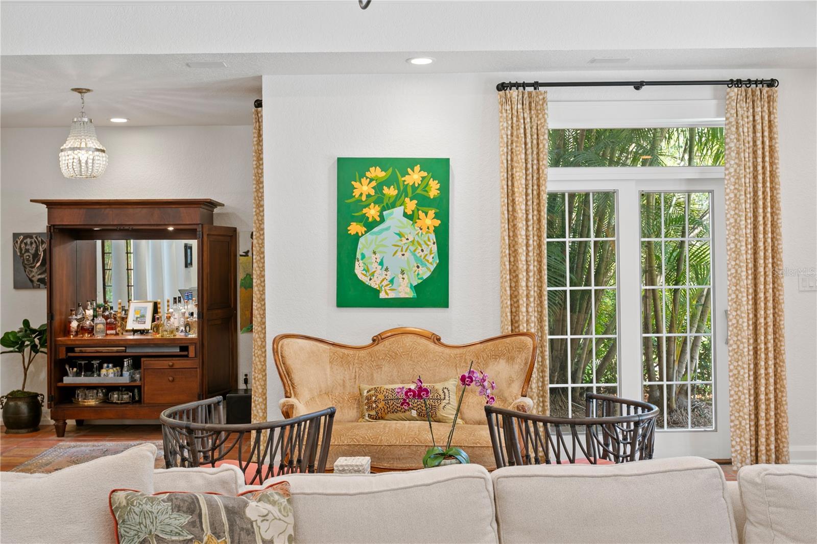Listing photo id 21 for 136 Davis Boulevard