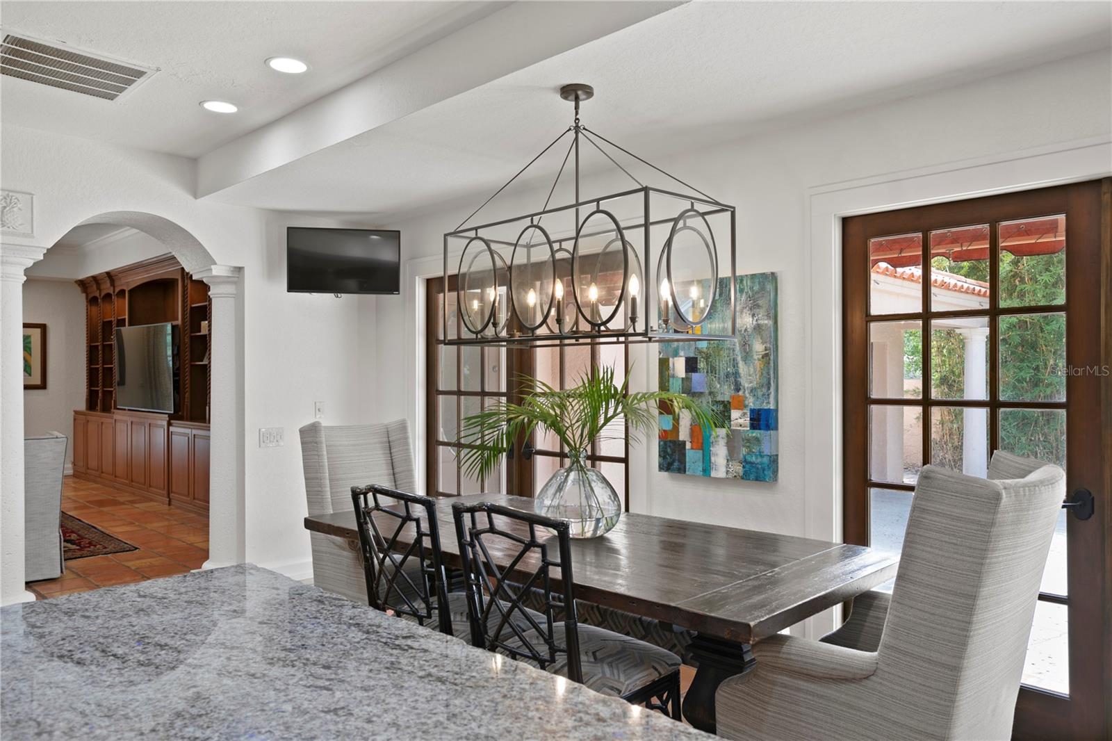 Listing photo id 27 for 136 Davis Boulevard