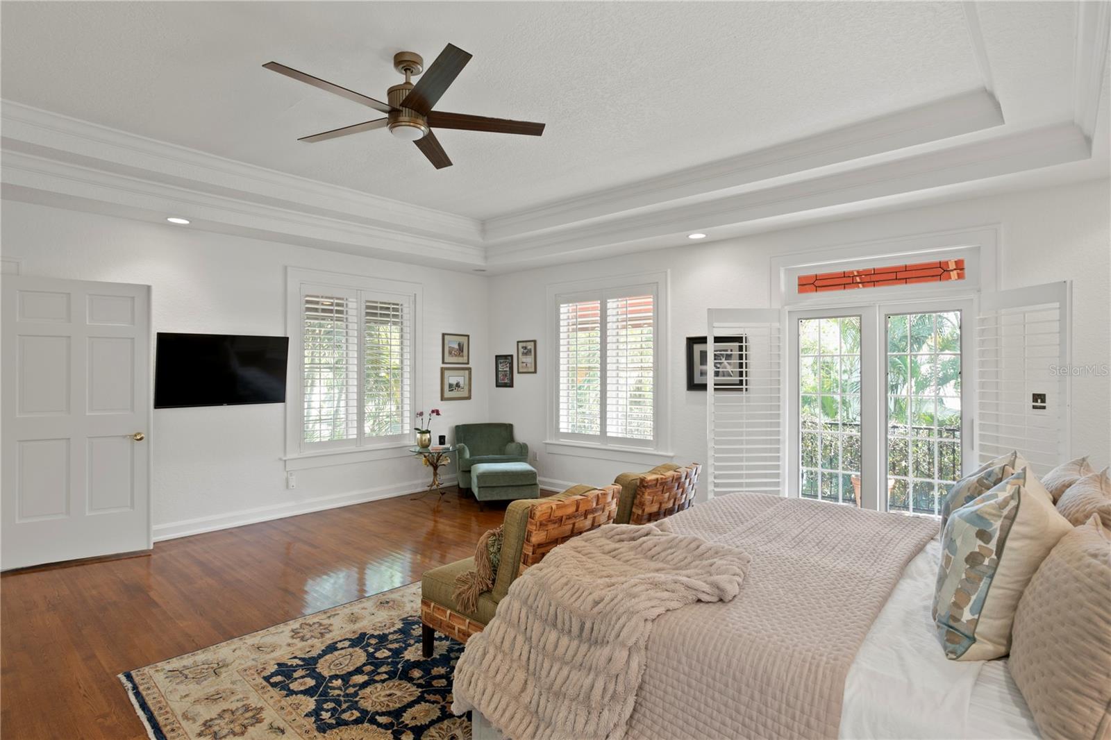 Listing photo id 36 for 136 Davis Boulevard